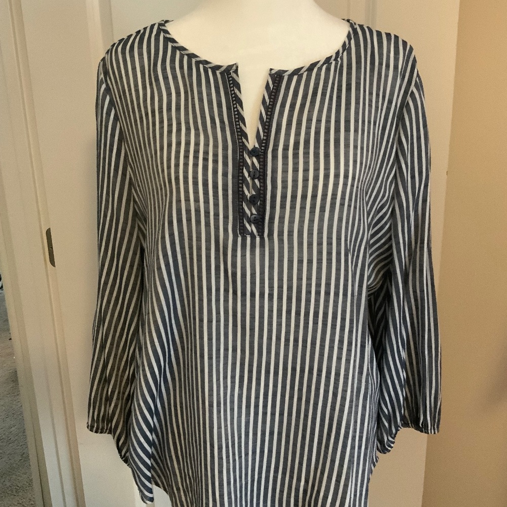 Liz Claiborne Blue And White Stripe Top/Blouse, Pullover With 3/4 Sleeves Medium